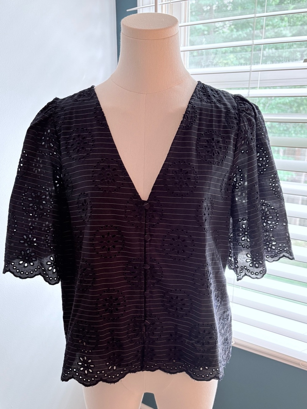 Ann Taylor Women's Navy Eyelet V-Neck Top